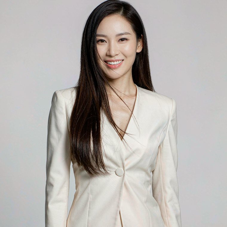 Helen - Foreign Trade Director
